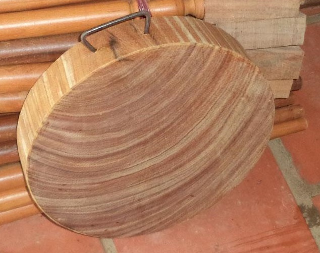 Thớt làm bằng gỗ nghiến,thớt gỗ nghiến,cây gỗ nghiến,gỗ nghiến,nghiến,cây nghiến,tác dụng của gỗ nghiến,Burretiodendron hsienmu,họ đoạn,Tiliaceae,Dombeyoideae,họ cẩm quỳ,Malvaceae,Phong Nha Kẻ Bàng